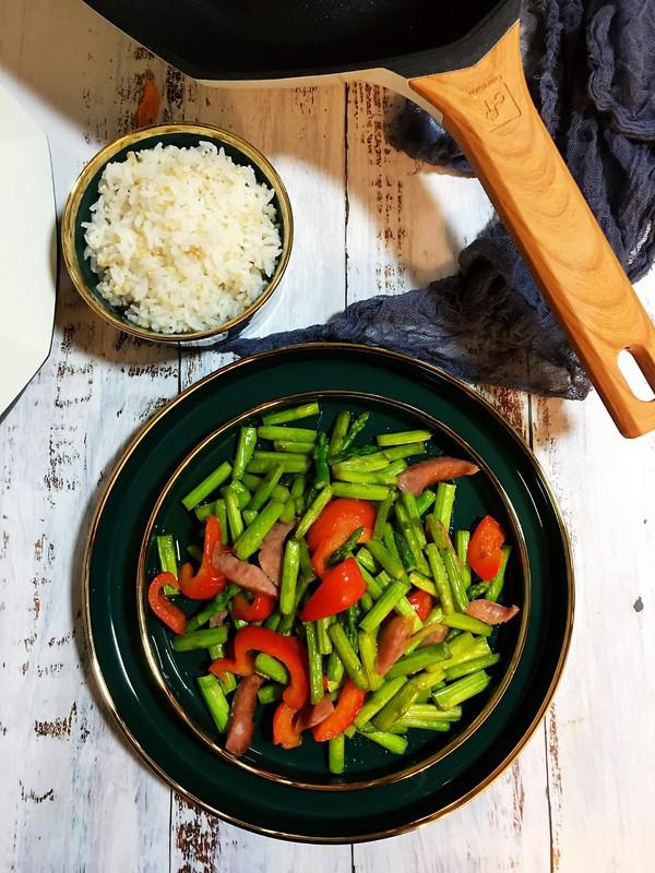 蘆筍香腸的做法-家常味炒菜譜