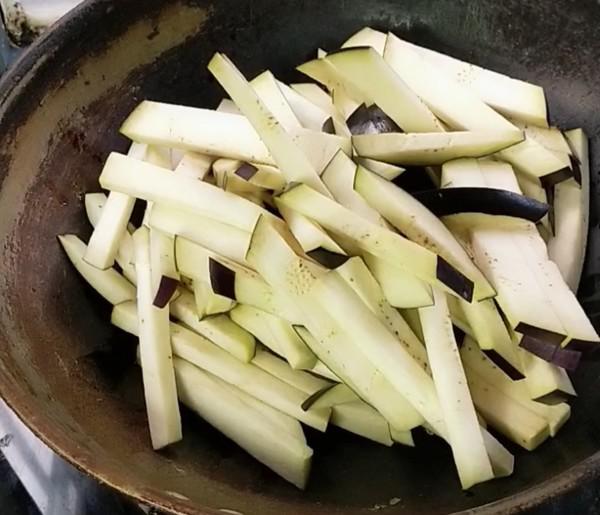 肉絲茄子的做法-咸鮮味炒菜譜