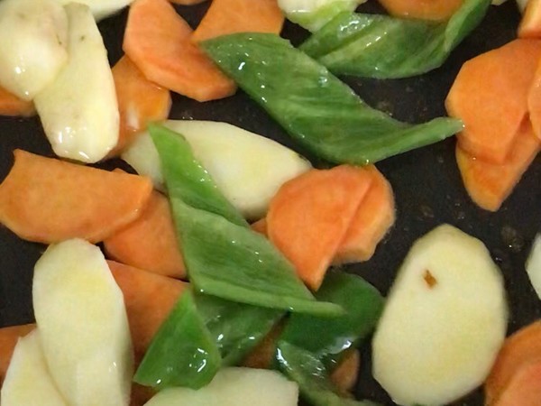 胡蘿卜山藥肉片的做法-咸鮮味炒菜譜