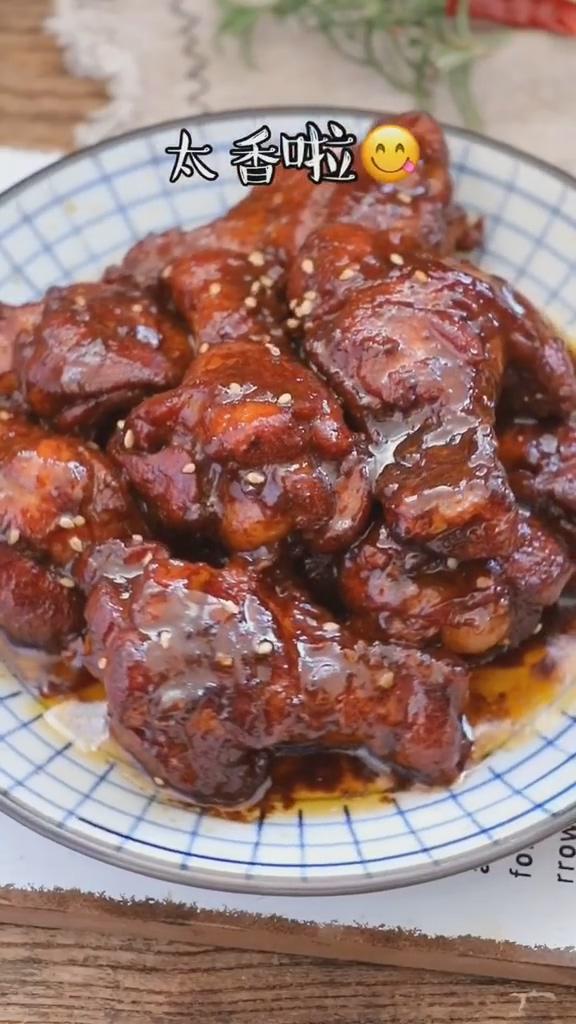 蜜汁雞翅根的做法-家常味燉菜譜