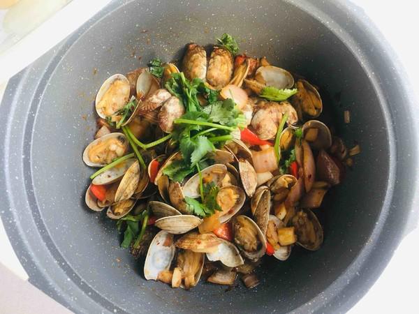 香辣花蛤的做法-香辣味炒菜譜-易網健康養生網 香辣花蛤的做法-香辣味炒菜譜