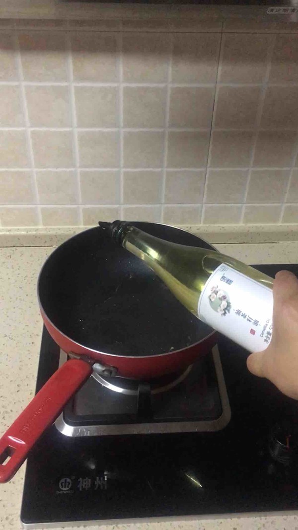 油茶籽油炒雞的做法-香辣味炒菜譜-易網(wǎng)健康養(yǎng)生網(wǎng) 油茶籽油炒雞的做法-香辣味炒菜譜