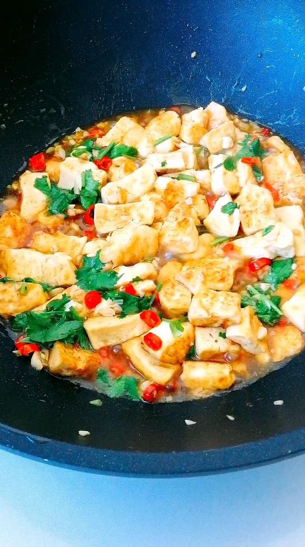 蒜香豆腐的做法-香辣味燒菜譜-易網健康養生網 蒜香豆腐的做法-香辣味燒菜譜