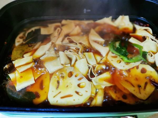 香辣鹵豆皮蓮藕,比周黑鴨和絕味還好吃!的做法-香辣味鹵菜譜-易網健康養生網 香辣鹵豆皮蓮藕,比周黑鴨和絕味還好吃!的做法-香辣味鹵菜譜