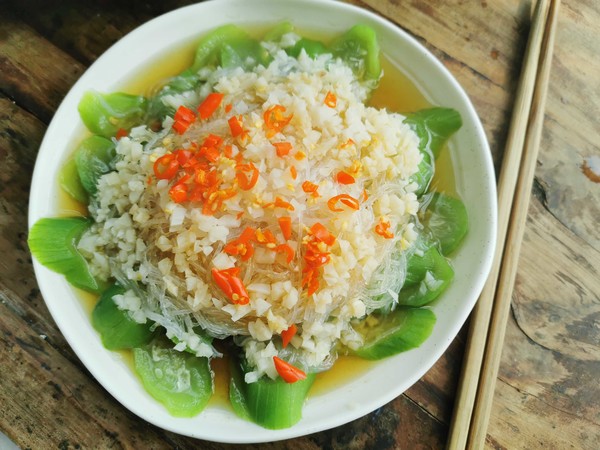 蒜蓉粉絲蒸絲瓜的做法-家常味蒸菜譜-易網健康養生網 蒜蓉粉絲蒸絲瓜的做法-家常味蒸菜譜