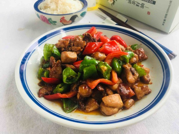 油茶籽油炒雞的做法-香辣味炒菜譜-易網(wǎng)健康養(yǎng)生網(wǎng) 油茶籽油炒雞的做法-香辣味炒菜譜