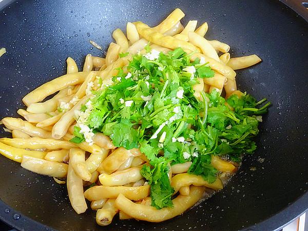 蒜香黃金勾的做法-蒜香味燉菜譜-易網健康養生網 蒜香黃金勾的做法-蒜香味燉菜譜