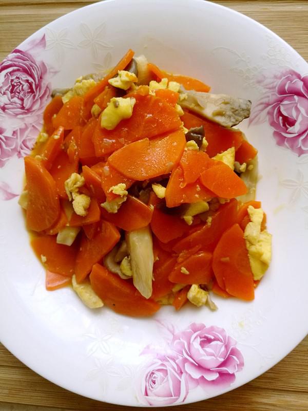 胡蘿卜炒雞蛋蘑菇的做法-咸鮮味炒菜譜-易網健康養生網 胡蘿卜炒雞蛋蘑菇的做法-咸鮮味炒菜譜