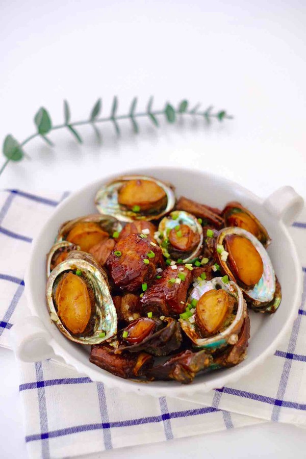 鮑魚燒排骨的做法-咸鮮味燒菜譜-易網健康養生網 鮑魚燒排骨的做法-咸鮮味燒菜譜