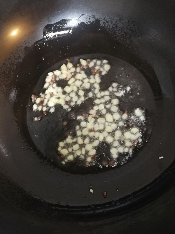 紅燒雞翅的做法-醬香味燒菜譜-易網(wǎng)健康養(yǎng)生網(wǎng) 紅燒雞翅的做法-醬香味燒菜譜