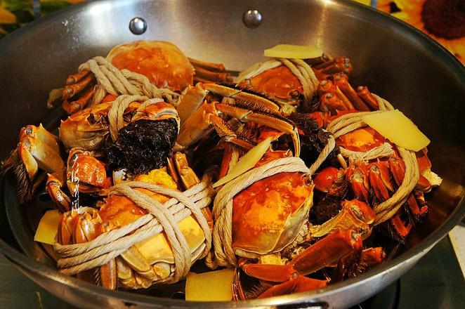 清蒸陽澄湖大閘蟹的做法-家常味蒸菜譜-易網健康養(yǎng)生網 清蒸陽澄湖大閘蟹的做法-家常味蒸菜譜