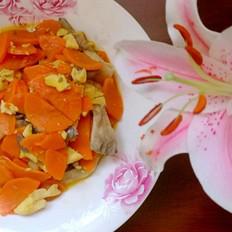 胡蘿卜炒雞蛋蘑菇的做法-咸鮮味炒菜譜