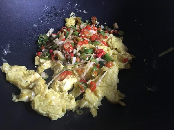 辣椒炒雞蛋的做法-香辣味炒菜譜-易網健康養生網 辣椒炒雞蛋的做法-香辣味炒菜譜