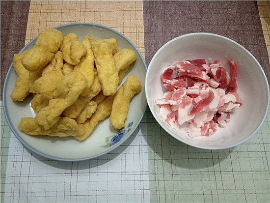 家鄉(xiāng)豆腐的做法-咸鮮味炒菜譜-易網(wǎng)<a href=http://www.xllyou.com/ target=_blank class=infotextkey>健康養(yǎng)生</a>網(wǎng) 家鄉(xiāng)豆腐的做法-咸鮮味炒菜譜