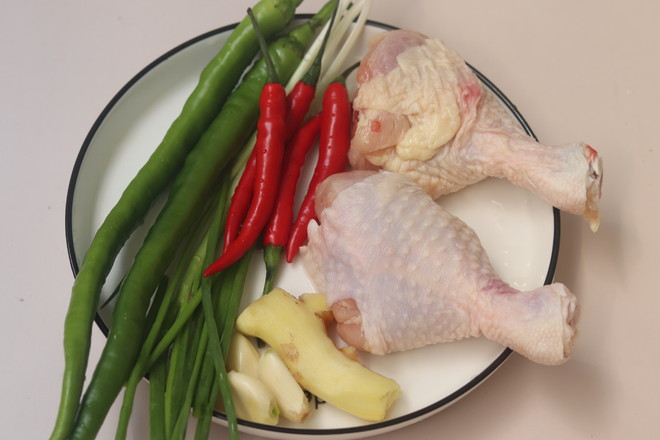 雙椒辣子雞丁的做法-香辣味炒菜譜