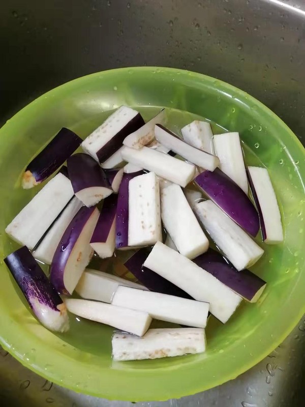 魚香茄子煲的做法-家常味煲菜譜-易網健康養生網 魚香茄子煲的做法-家常味煲菜譜