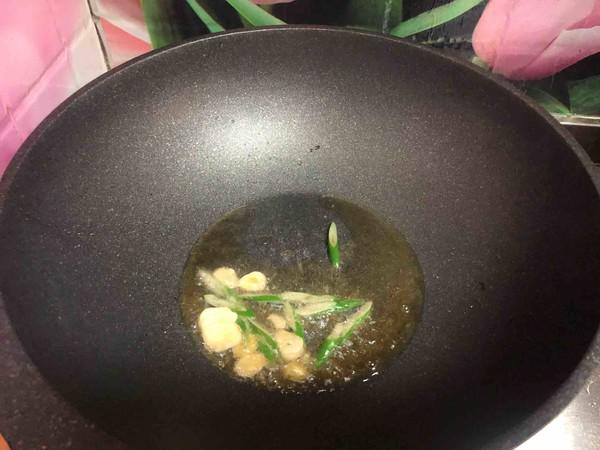 素炒芹菜的做法-家常味炒菜譜-易網(wǎng)健康養(yǎng)生網(wǎng) 素炒芹菜的做法-家常味炒菜譜