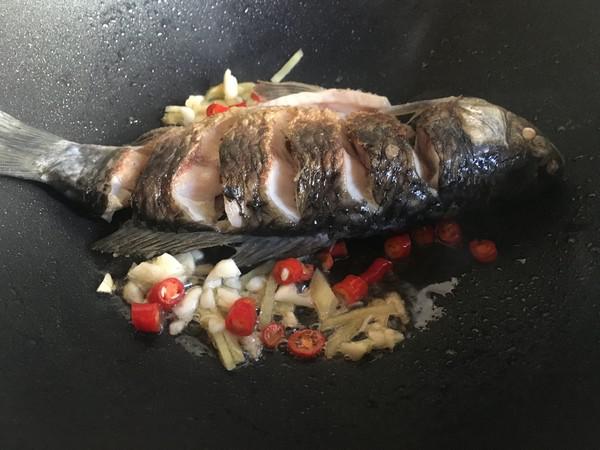 鯽魚白蘿卜絲湯的做法-家常味煮菜譜-易網健康養生網 鯽魚白蘿卜絲湯的做法-家常味煮菜譜