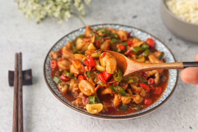 雙椒辣子雞丁的做法-香辣味炒菜譜