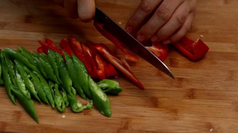 香菇蝦皮燜豆腐的做法-家常味炒菜譜