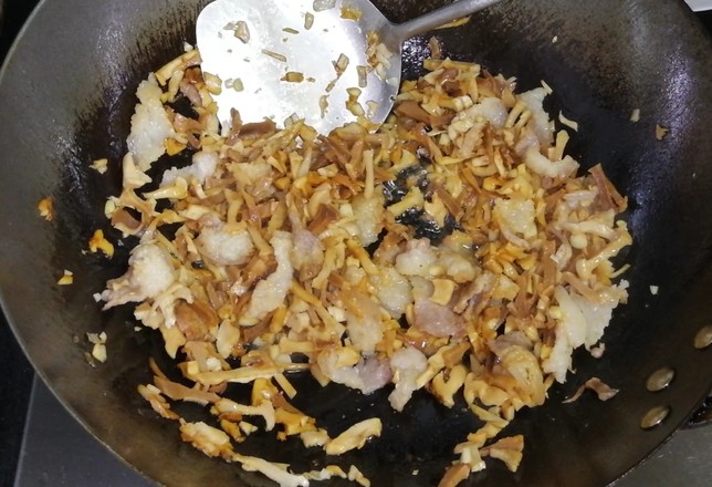 筍干炒肉的做法-家常味炒菜譜-易網健康養生網 筍干炒肉的做法-家常味炒菜譜