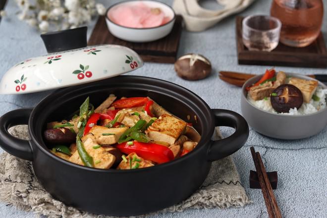 香菇蝦皮燜豆腐的做法-家常味炒菜譜