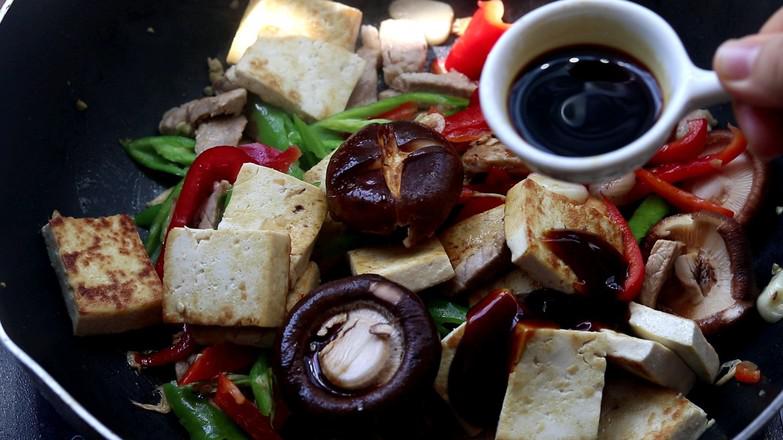 香菇蝦皮燜豆腐的做法-家常味炒菜譜