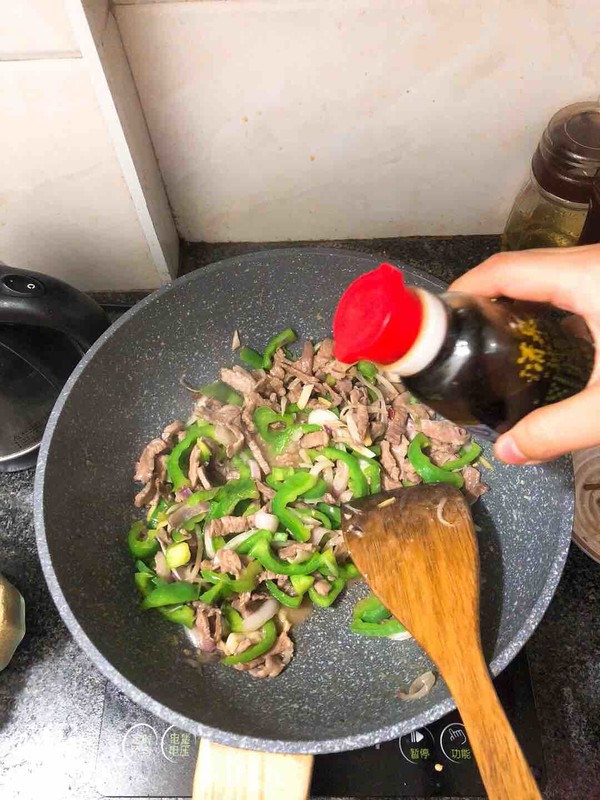 青椒炒牛肉的做法-香辣味炒菜譜-易網健康養生網 青椒炒牛肉的做法-香辣味炒菜譜