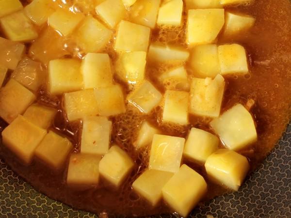 土豆咖喱塊的做法-家常味炒菜譜-易網健康養生網 土豆咖喱塊的做法-家常味炒菜譜