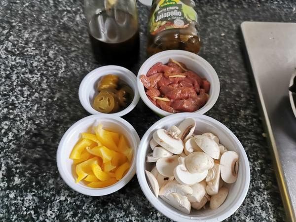 口蘑炒肉片的做法-酸辣味炒菜譜-易網健康養生網 口蘑炒肉片的做法-酸辣味炒菜譜