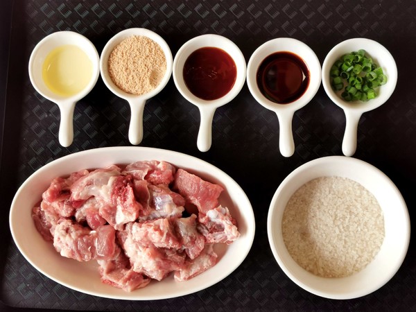 粉蒸排骨的做法-家常味蒸菜譜-易網<a href=http://www.xllyou.com/ target=_blank class=infotextkey>健康養生</a>網 粉蒸排骨的做法-家常味蒸菜譜