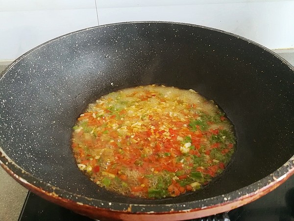 香菇釀肉的做法-香辣味蒸菜譜-易網健康養生網 香菇釀肉的做法-香辣味蒸菜譜