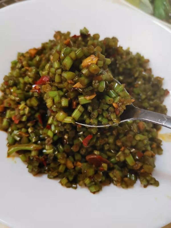 酸辣紅薯葉梗的做法-酸辣味炒菜譜-易網(wǎng)健康養(yǎng)生網(wǎng) 酸辣紅薯葉梗的做法-酸辣味炒菜譜