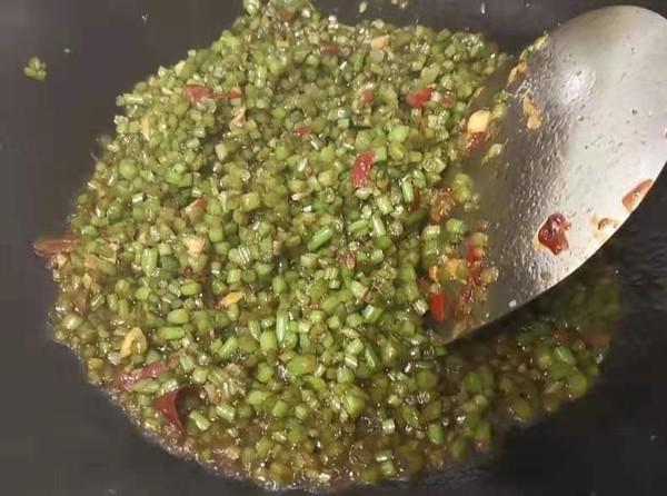 酸辣紅薯葉梗的做法-酸辣味炒菜譜-易網(wǎng)健康養(yǎng)生網(wǎng) 酸辣紅薯葉梗的做法-酸辣味炒菜譜