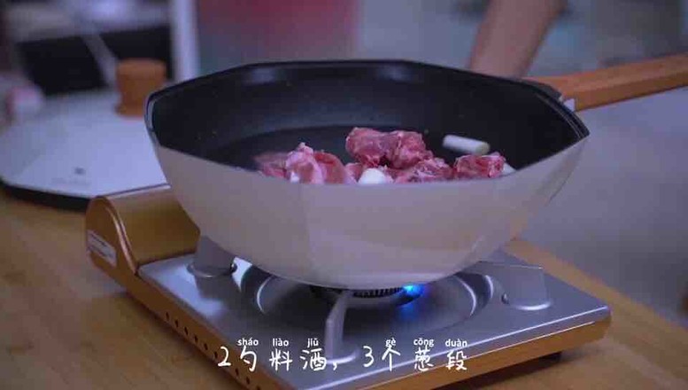 紅燒排骨面的做法-家常味燉菜譜-易網<a href=http://www.xllyou.com/ target=_blank class=infotextkey>健康養生</a>網 紅燒排骨面的做法-家常味燉菜譜