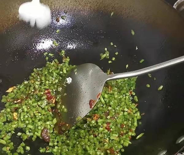 酸辣紅薯葉梗的做法-酸辣味炒菜譜-易網(wǎng)健康養(yǎng)生網(wǎng) 酸辣紅薯葉梗的做法-酸辣味炒菜譜