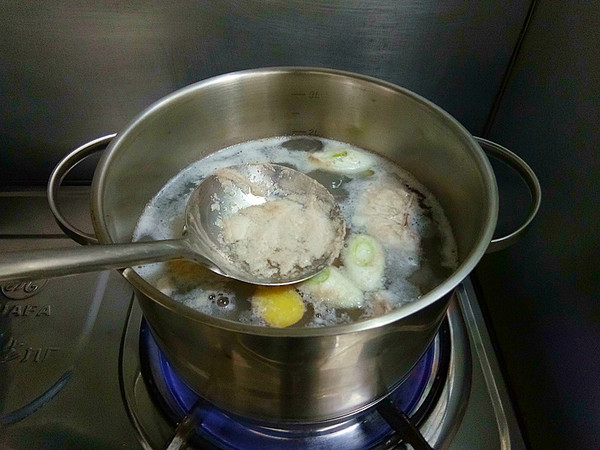 玉米荸薺排骨湯的做法-咸鮮味煲菜譜-易網(wǎng)健康養(yǎng)生網(wǎng) 玉米荸薺排骨湯的做法-咸鮮味煲菜譜