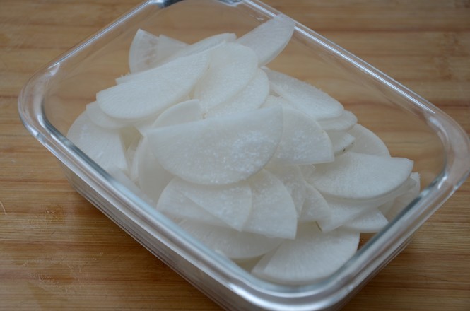 辣椒圈白蘿卜泡菜的做法-酸辣味泡菜譜-易網健康養生網 辣椒圈白蘿卜泡菜的做法-酸辣味泡菜譜