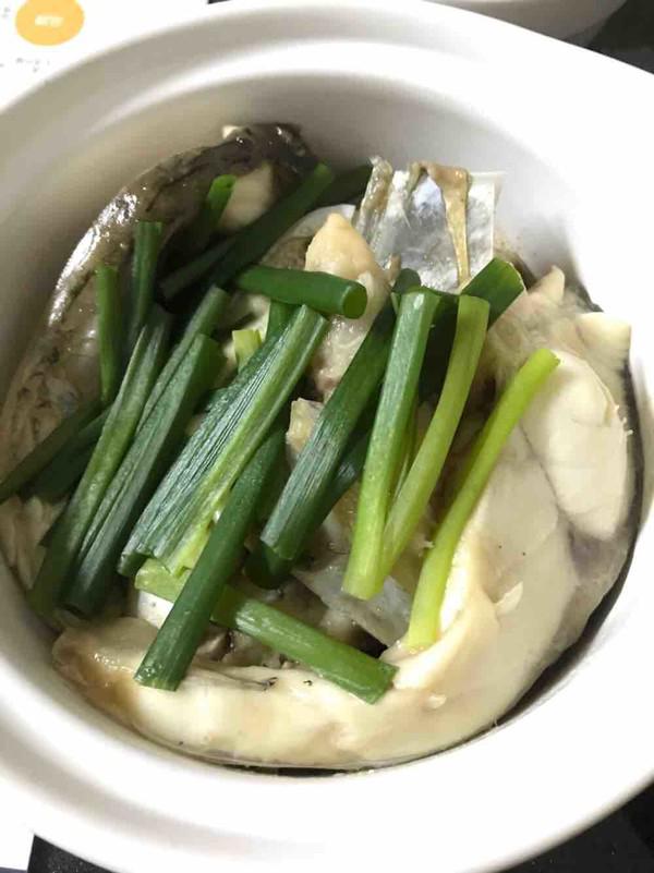 砂鍋魚頭煲的做法-家常味焗菜譜-易網健康養生網 砂鍋魚頭煲的做法-家常味焗菜譜