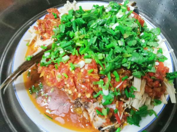 家常版剁椒魚(yú)頭的做法-香辣味蒸菜譜-易網(wǎng)健康養(yǎng)生網(wǎng) 家常版剁椒魚(yú)頭的做法-香辣味蒸菜譜