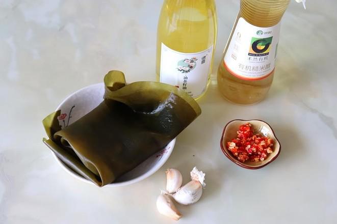 涼拌海帶絲的做法-香辣味拌菜譜-易網(wǎng)<a href=http://www.xllyou.com/ target=_blank class=infotextkey>健康養(yǎng)生</a>網(wǎng) 涼拌海帶絲的做法-香辣味拌菜譜