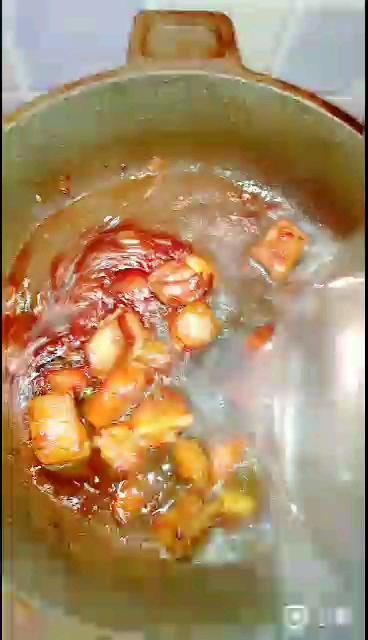 羊排燒蘿卜的做法-家常味燒菜譜-易網(wǎng)健康養(yǎng)生網(wǎng) 羊排燒蘿卜的做法-家常味燒菜譜