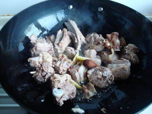 新疆羊肉封餅子的做法-家常味燒菜譜