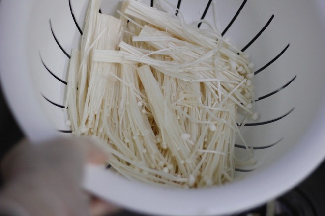 泡菜肥牛的做法-家常味燒菜譜-易網健康養生網 泡菜肥牛的做法-家常味燒菜譜