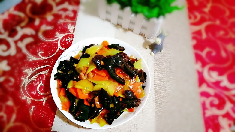 燒木耳的做法-家常味燒菜譜-易網健康養(yǎng)生網 燒木耳的做法-家常味燒菜譜