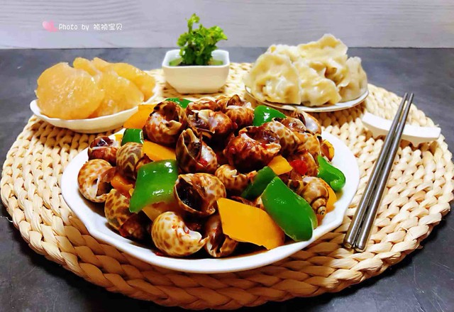 彩椒辣醬炒花螺的做法-香辣味炒菜譜-易網(wǎng)健康養(yǎng)生網(wǎng) 彩椒辣醬炒花螺的做法-香辣味炒菜譜