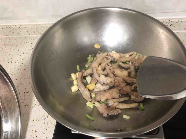紅燒雞爪的做法-家常味燒菜譜