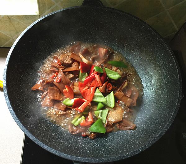 五花肉燒魷魚的做法-咸鮮味燒菜譜-易網健康養生網 五花肉燒魷魚的做法-咸鮮味燒菜譜