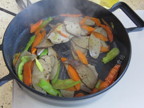 溜炒羊肝的做法-家常味炒菜譜-易網(wǎng)健康養(yǎng)生網(wǎng) 溜炒羊肝的做法-家常味炒菜譜