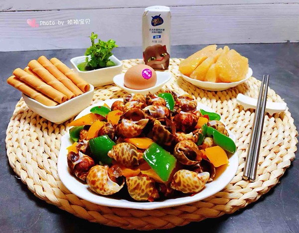 彩椒辣醬炒花螺的做法-香辣味炒菜譜-易網(wǎng)健康養(yǎng)生網(wǎng) 彩椒辣醬炒花螺的做法-香辣味炒菜譜